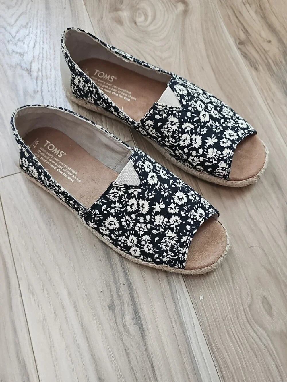 TOMS Black & White Floral Espadrille Peep-Toe Flats